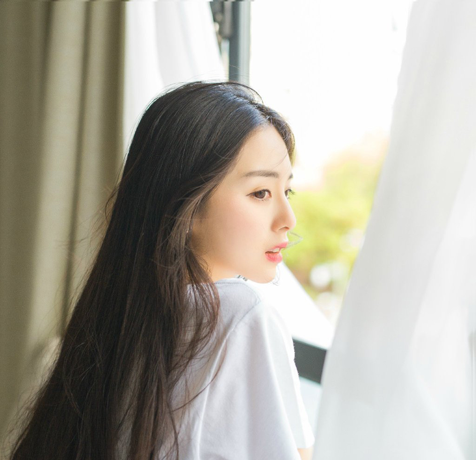 刘璝的声音，如同重锤一般敲击在所有人的心里，刘璝是什么人，在场将士多少有些了解，对刘璋可说是忠心耿耿，身上的那些纵横交错的伤疤，每一道，都是为刘家添的，但就这么一个人，如今却被刘璋逼反。